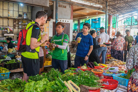 Mercado matinal de Siem Reap y tour gastrónomico en Tuk Tuk