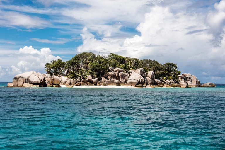 Tour of Sister, Coco and Felicite Island on Catamaran Guest staying on La Digue Island