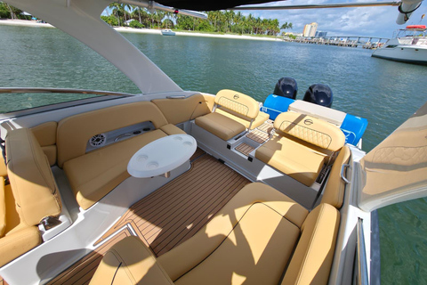 West Palm Beach: Private Boat Tour with a Captain 2 Hour - Private Sightseeing & Island Sand Bar