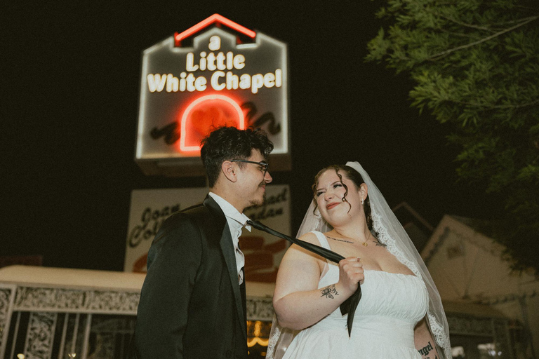 Las Vegas : séance photo dans une chapelle de mariage90 minutes + 45 photos à 2 endroits