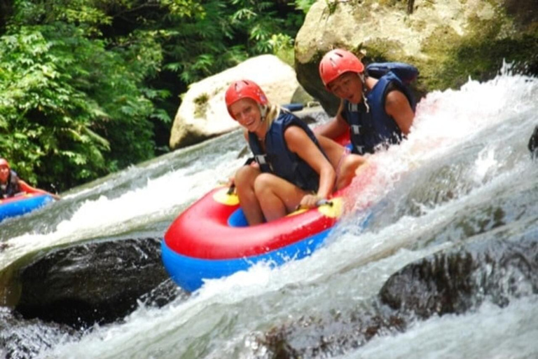 Ubud: Pakerisan Jungle River Tubing Abenteuer mit MittagessenTubing-Abenteuer mit Treffpunkt