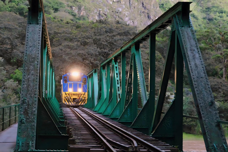 Transport from Cusco to Hidroeléctrica with Lunch Included One-Way Transfer to Hydroelectric with buffet lunch incluyed
