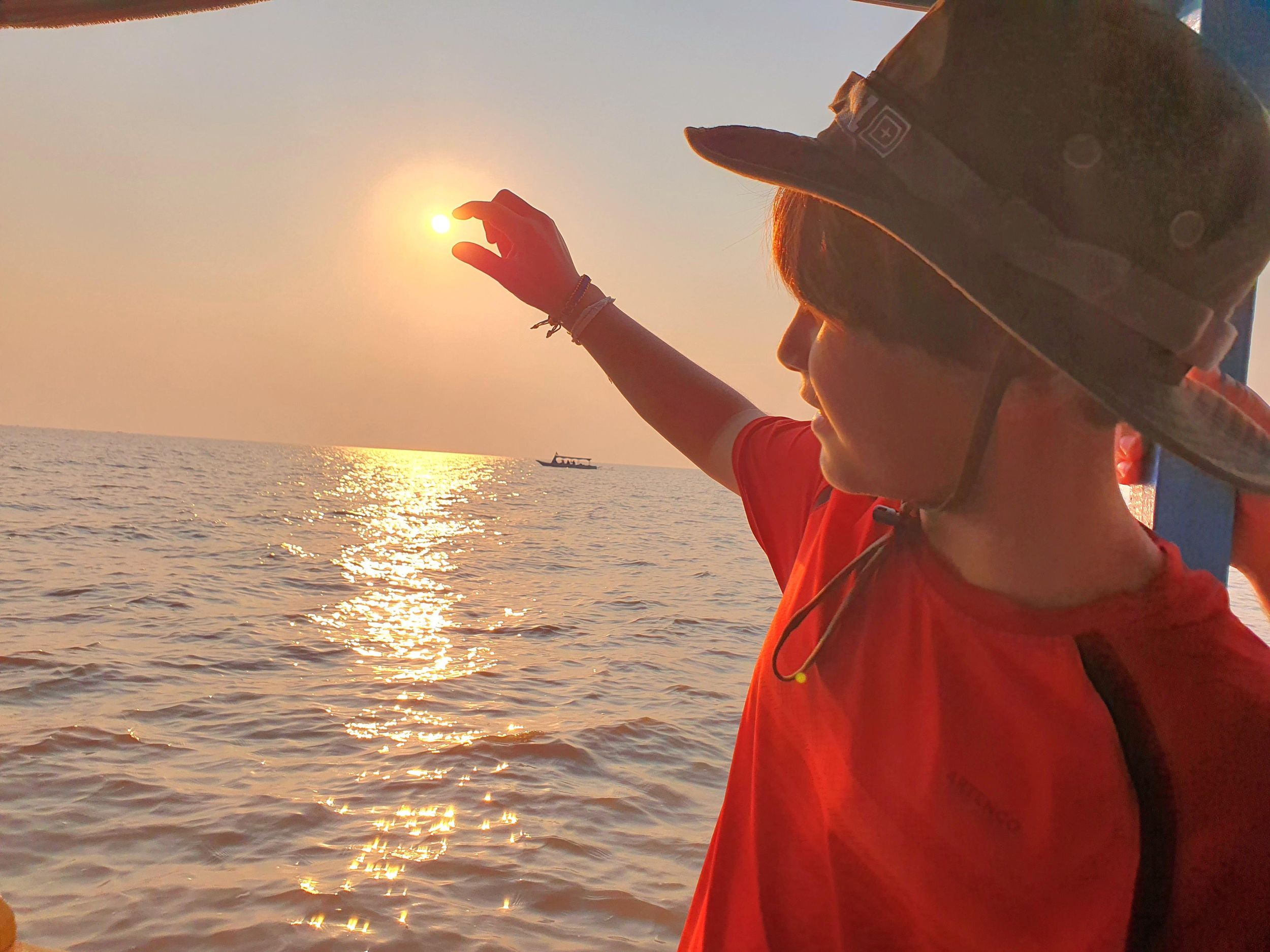 Sonnenuntergang in Kampong Phluk: Leben im schwimmenden Dorf und Mangroven-Kanufahrt