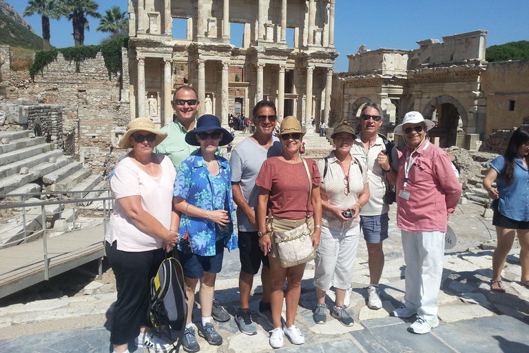 Tour privato di Efeso con pranzo da Kusadasi. Opzione bagno turcoTour privato di Efeso con pranzo da Kusadasi. Bagno turco opt