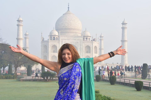 Agra: Taj Mahal Skip-The-Line, Agra Fort and Baby Taj Tour Local Expert Tour Guide Only