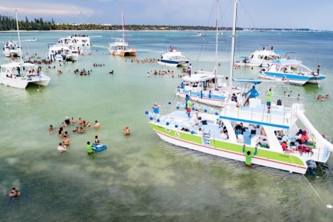 Punta Cana : Excursion en catamaran à l'île de Catalina avec déjeuner