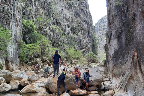 Apoala Canyon, lagoas e cachoeiras Viagem de 1 dia de caminhadaPreço a partir de 8 pessoas