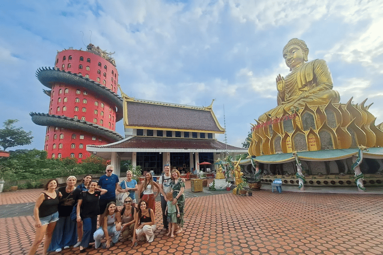 Bangkok Maeklong Train Ride, Floating Market & Dragon Temple Bangkok: Train Ride, Floating Market & Dragon Temple Tour