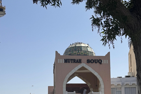 Oman: Tour privato della città di Muscat con servizio di prelievo e rientro