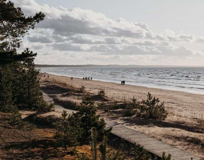 Von Tallinn aus: Tagestour nach Narva und Narva-Jõesuu mit Guide
