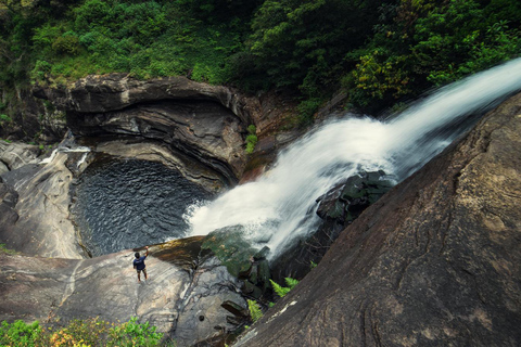 Kandy: Knuckles Mountain Range 2-Day Trekking Tour