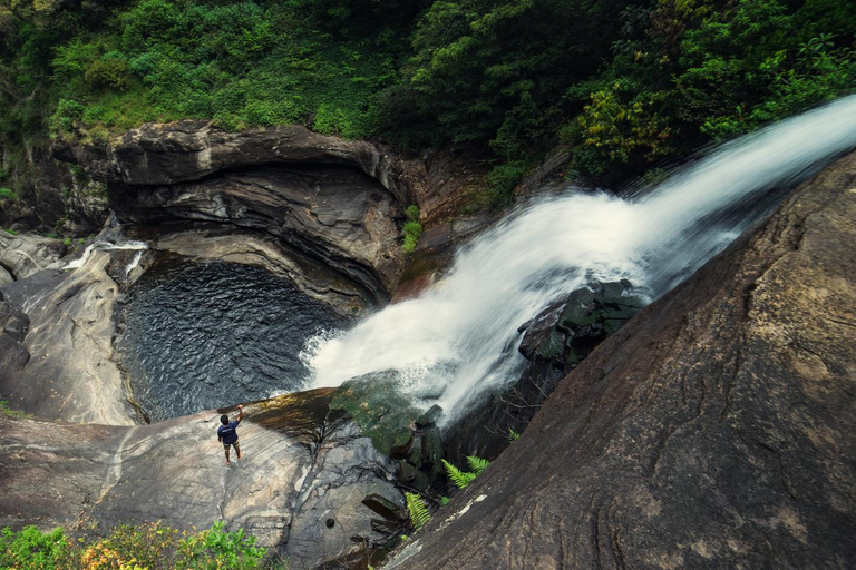 Kandy: Knuckles Mountain Range 2-Day Trekking Tour