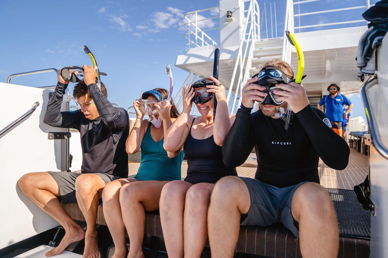 Perth: 8-Day Exmouth Tour with Ningaloo Reef Comfort Tour Twin Share Room (Adults only)