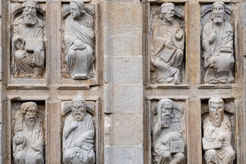 From Lisbon: Santiago de Compostela Day Trip with Fatima