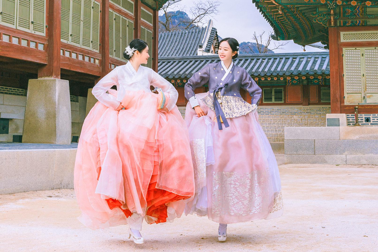 Séoul : Location de Hanbok, la tenue traditionnelle coréenneKit de location de hanbok de base/à thème d&#039;une durée de 4 heures