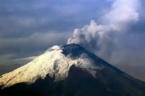 Cotopaxi Volcano Hiking Day Trip