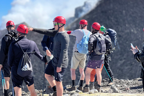 Etna: Krater Centralny (3340 m n.p.m.) z kolejką linową i jeepemEtna: wycieczka do krateru centralnego (3340)