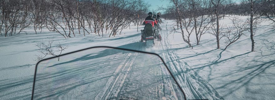 Alta : Aventure en motoneige et pêche sur glace