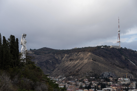 Tbilisi: Hoogtepunten van de oude stad met 5 proeverijen & ritje met de kabelbaanGedeelde groepsreis