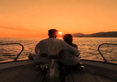 La Spezia: Bootstour bei Sonnenuntergang mit typischem Spritz-Aperitivo