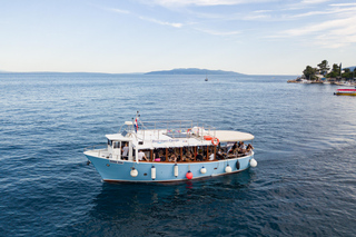 Opatija: Blue lagoons Island Cres with Lunch and Drinks