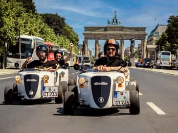Berlin: Sightseeing i egen regi i en mini-hot rod