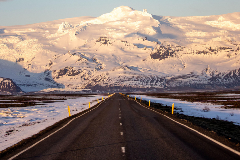 En coche: Géiseres, Glaciares y Cascadas (6 días)