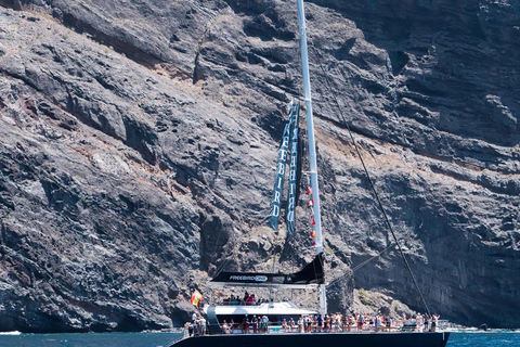 Tenerife: Catamaran Cruise with Lunch and Open Bar Tenerife: Catamaran Cruise with Lunch and Open Bar 3hrs