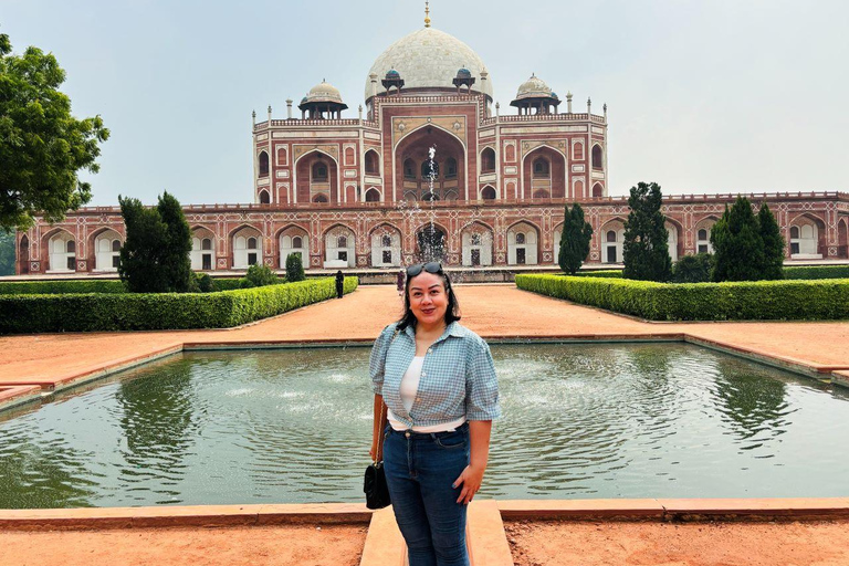 Delhi: Guided Shopping Tour Experience with Female Expert Exclusive Full-Day Shopping Tour with Female Expert Guide