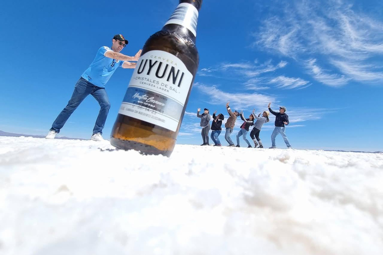 Uyuni: Salt Flats Tour with Lunch, Reflections, and Sunset