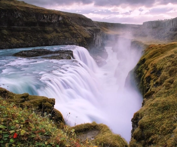 Reykjavik: Golden Circle, Tomato Farm and Kerið Crater Tour