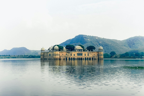 Jaipur: Private Full-Day Sightseeing Tour with Guide All Inclusive Tour with Monument Fees and Lunch