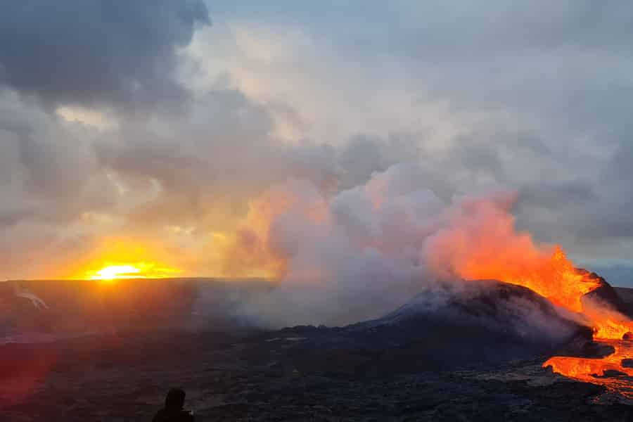 Von Reykjavík aus: Fagradalsfjall Vulkanwanderung mit Geologe. Foto: GetYourGuide