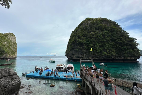 Desde Phi Phi Maya Bay Tour en barco de cola larga con snorkel