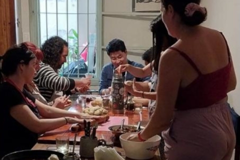 Cours de cuisine avec guide sur les empanadas et les alfajores de Buenos AiresCours de cuisine Empanadas et Alfajores à Buenos Aires (Portug)