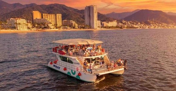 Catamaran Sunset Cruise with Live Saxophone & Open Bar