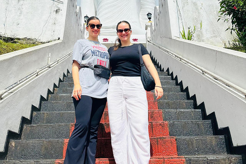 Kandy: City Highlights Tour with Hotel Pickup and Drop-off