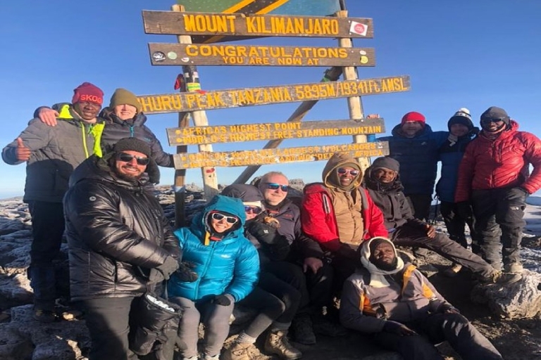 6 Días Escalada al Kilimanjaro Ruta Marangu