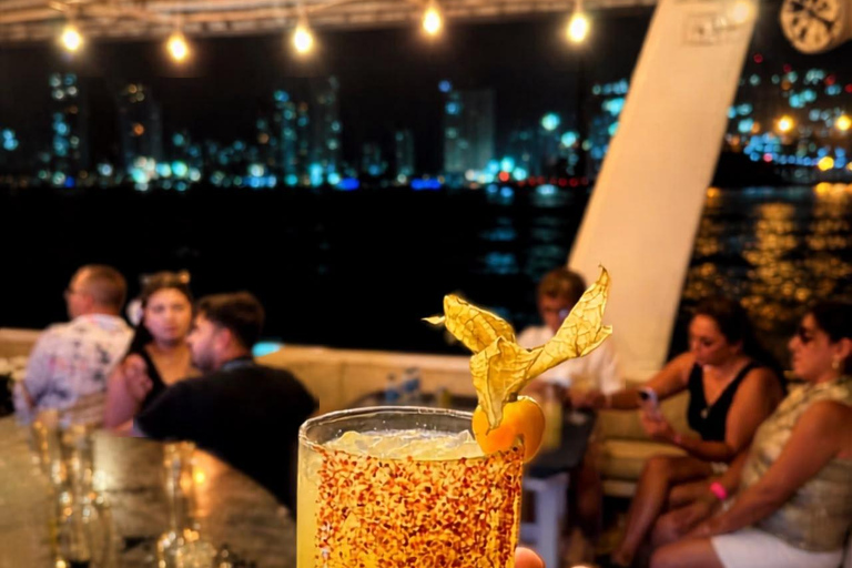 **Cartagena: Sunset Catamaran, Drinks & Night Party**