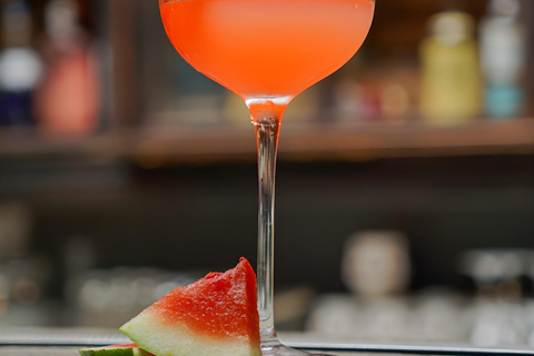 Mix Cocktails & Hidden Bar Scavenger Hunt In Chinatown