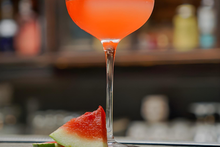 Mix Cocktails & Hidden Bar Scavenger Hunt In Chinatown