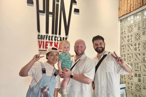 Hue: caffè preparato con uovo, sale e coccoTonalità: Caffè con uovo, sale e cocco