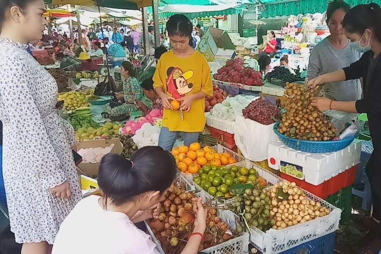 Phnom Penh en Lokale Markt met Straatvoedselproeverij Tour