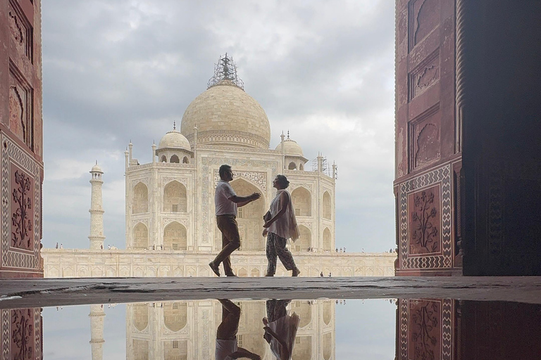 All-Inclusive Day Trip Taj Mahal Tour (from Delhi) From Delhi: Same Day Trip Agra ( Car + Guide)