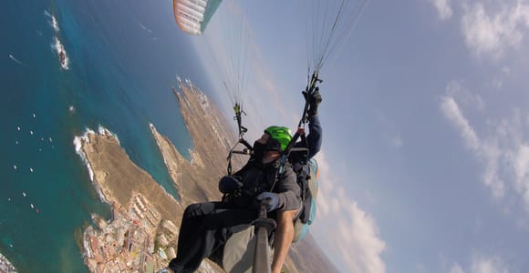 Santa Cruz de Tenerife: Acrobatic Paragliding Flight