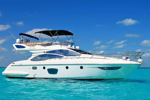 Cancun: Azimut 47 Fly Private Yacht - 6 hours to Isla Mujeres