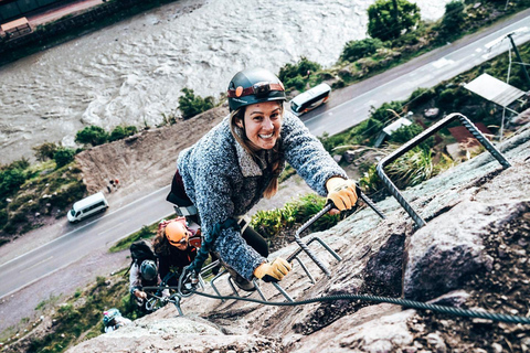 Skylodge Aufenthalt + Klettersteig &amp; Zipline