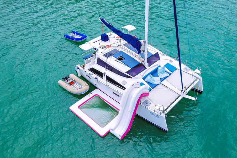 Pattaya: Private Half-Day Boat Trip to Koh Khram or Koh Ped