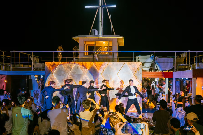 Pattaya Oriental Princess Cruise with Buffet Dinner & Show Oriental Princess Cruise with Buffet Dinner & Show