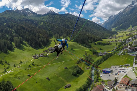 Neustift im Stubaital: Tandem Paragliding Flight